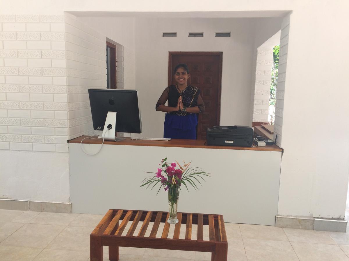 Anuhas Airport Villas Katunayaka Kültér fotó