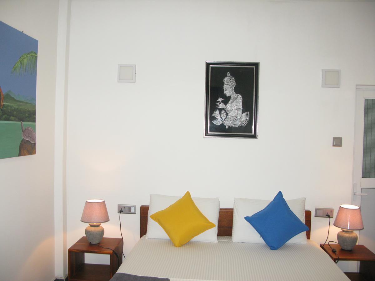 Anuhas Airport Villas Katunayaka Kültér fotó
